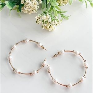 NWT! STUNNING Beaded Pearl Hoop Earrings! π΄